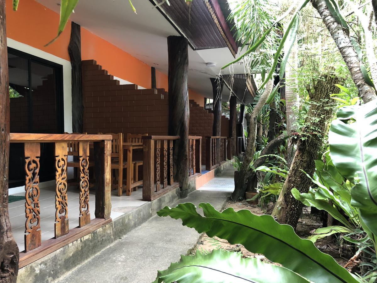 เรือนไม้แสนงามรีสอร์ท Nai Yang ภายนอก รูปภาพ